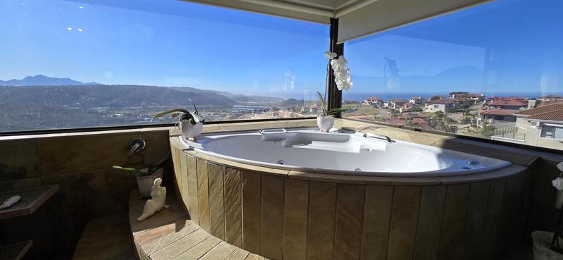 5 Bedroom Property for Sale in Groot Brakrivier Central Western Cape